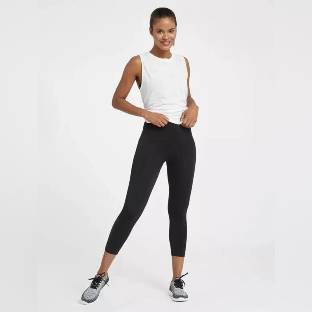 SPANX Look at Me Now Seamless Cropped Legging Very Black Medium Stretch Nylon